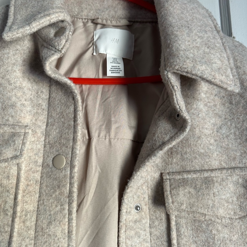 H&M shacket - Picture 2 of 5